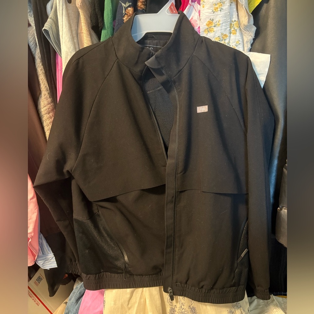 Figs jacket size small